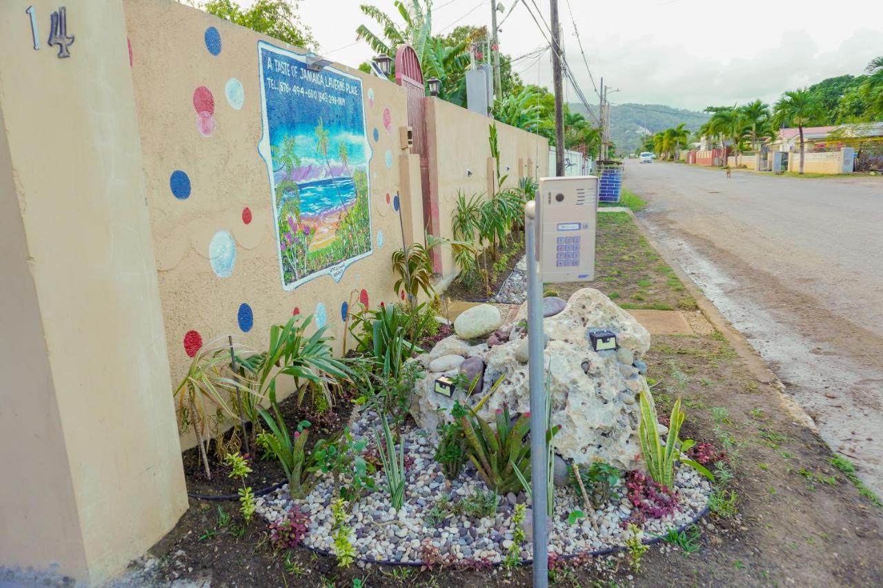 A Taste Of Jamaica Lavern'S Place Ocho Rios Exterior photo